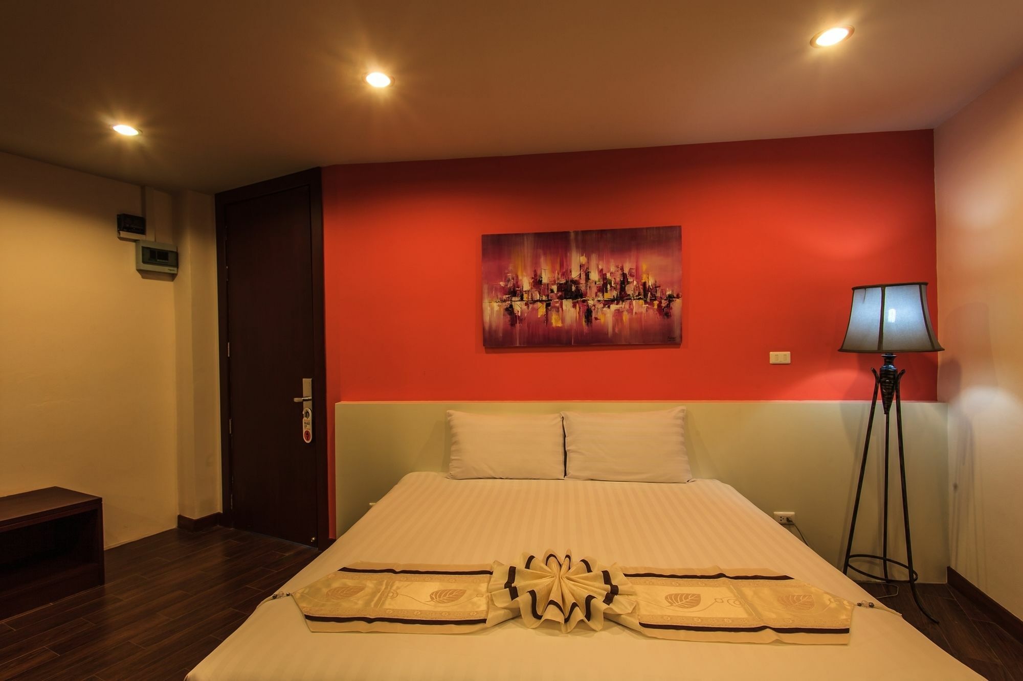 Paksaa Boutique Hotel Patong Eksteriør billede
