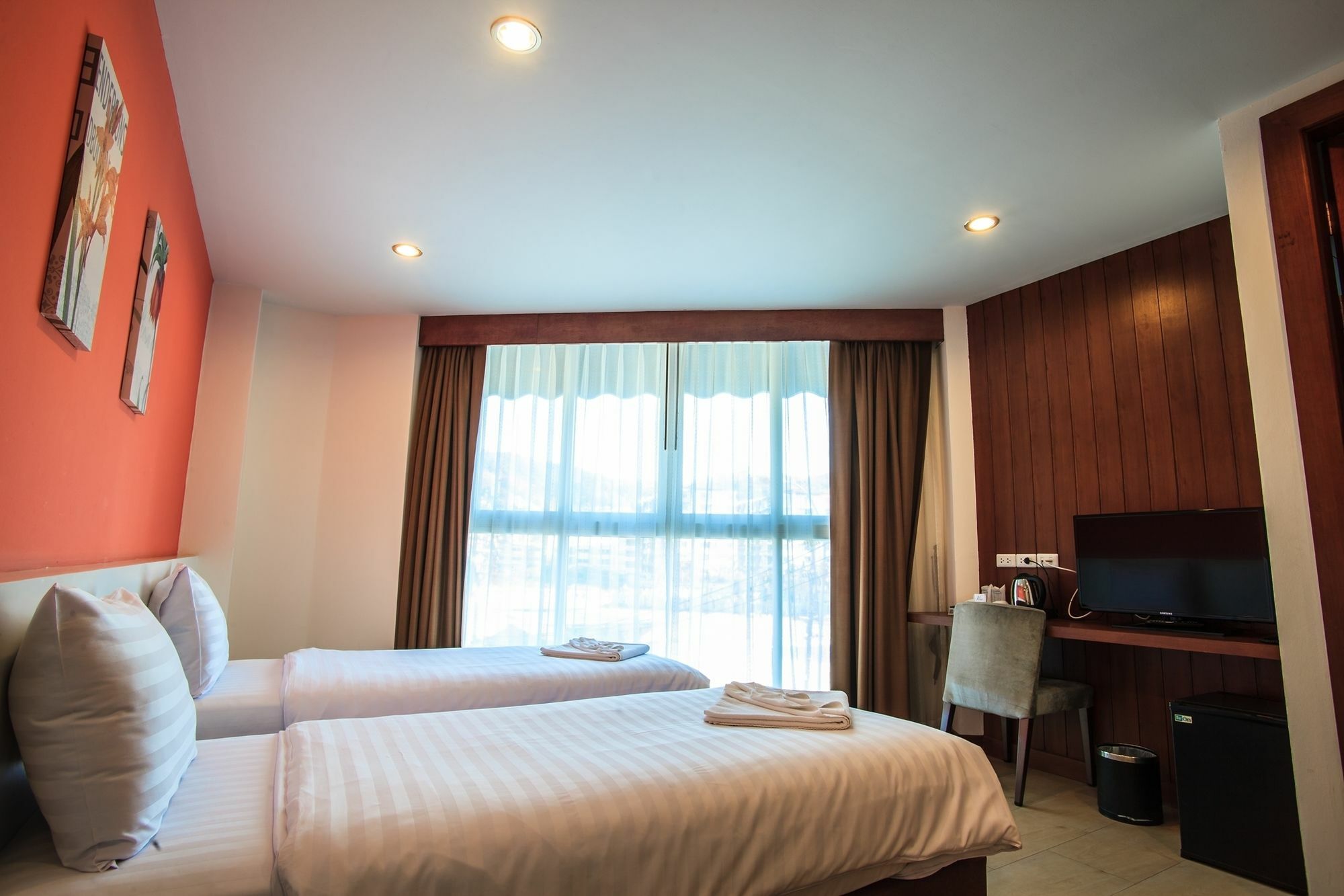 Paksaa Boutique Hotel Patong Eksteriør billede