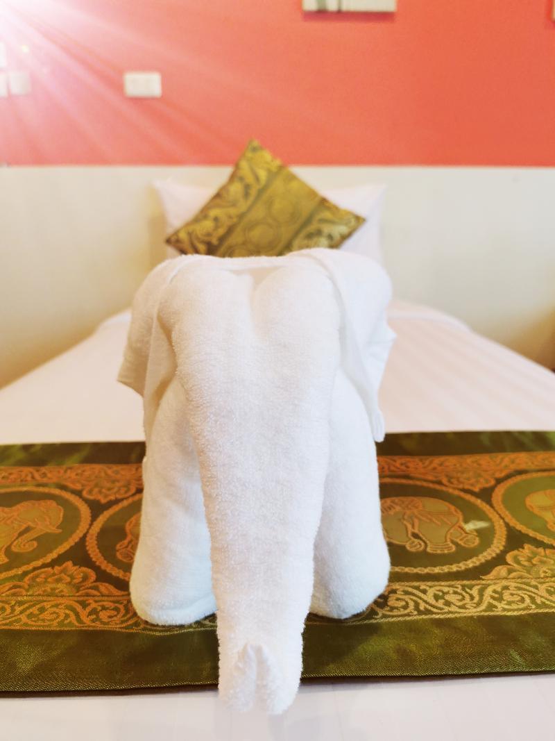 Paksaa Boutique Hotel Patong Eksteriør billede